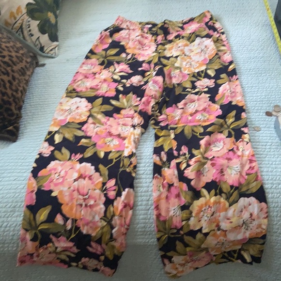 Beautiful Pink/Navy Blue wide leg Pants - Picture 4 of 6
